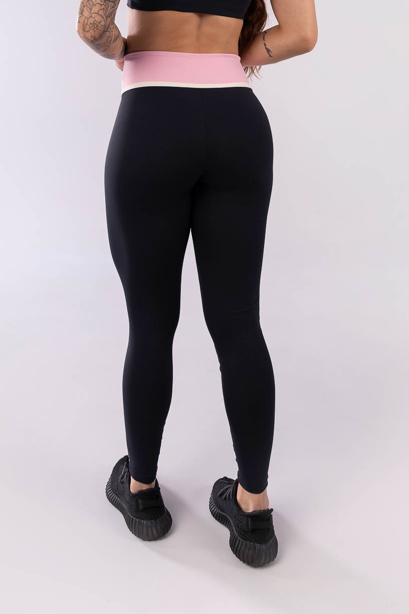 K3947-A_Calca_Legging_com_Chapados_Preto__Off-White__Rosa_Claro__Ref:_K3947-A