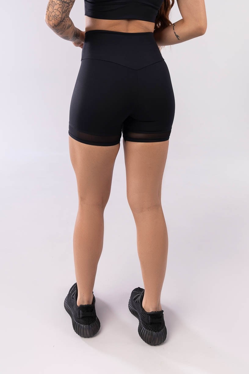 K3935-A_Short_com_Barra_de_Tule_Preto__Ref:_K3935-A