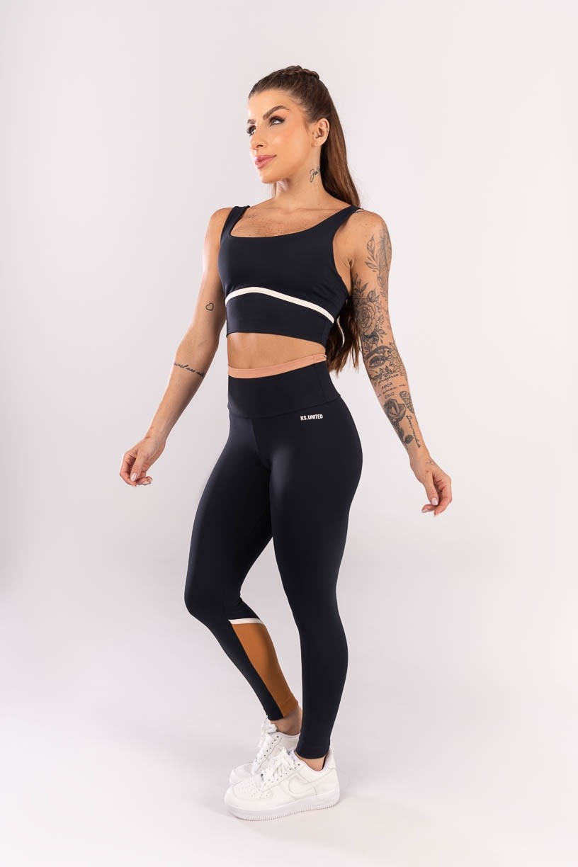 K3963-A_Calca_Legging_com_Vira_e_Recorte_na_Perna_Preto__Marrom__Off-White__Ref:_K3963-A