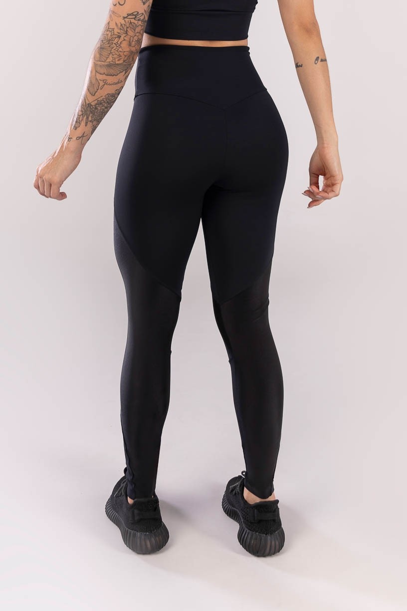 K3969-A_Calca_Legging_com_Recorte_Platinado_na_Perna_Preto__Ref:_K3969-A