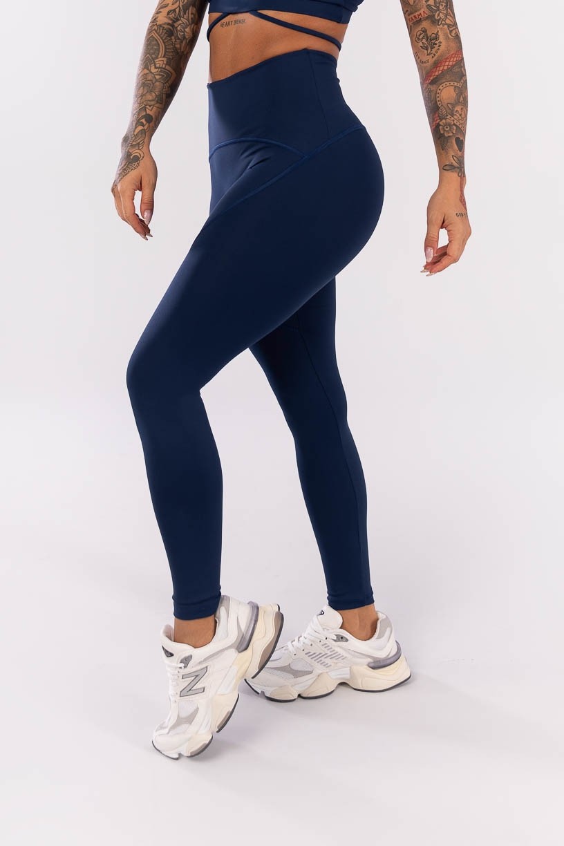 K4132-C_Calca_Legging_sem_Gancho_com_Cos_em_V_Azul_Marinho__Ref:_K4132-C