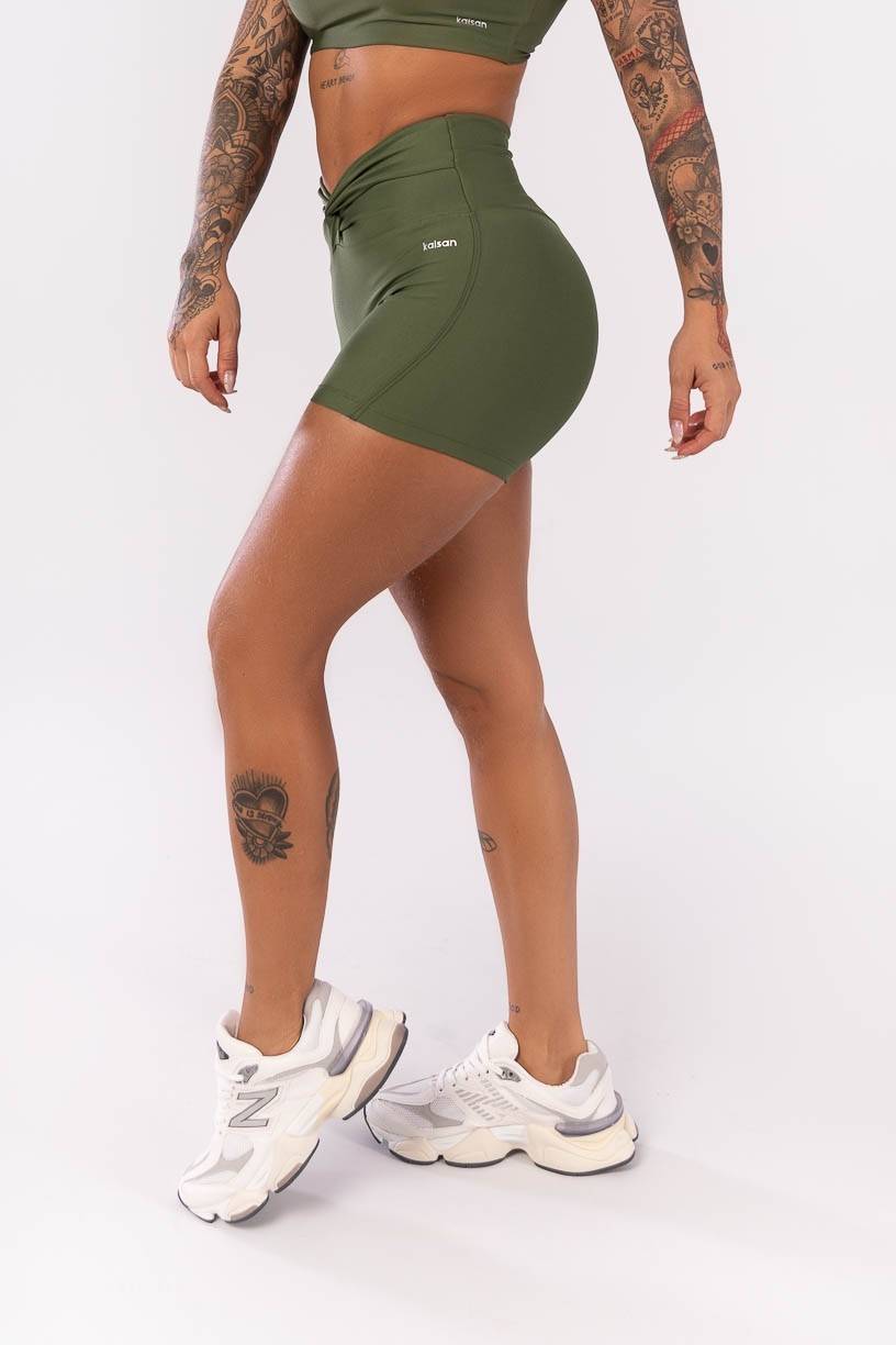 K4002-C_Short_com_Cos_Torcido_Verde_Militar__Ref:_K4002-C