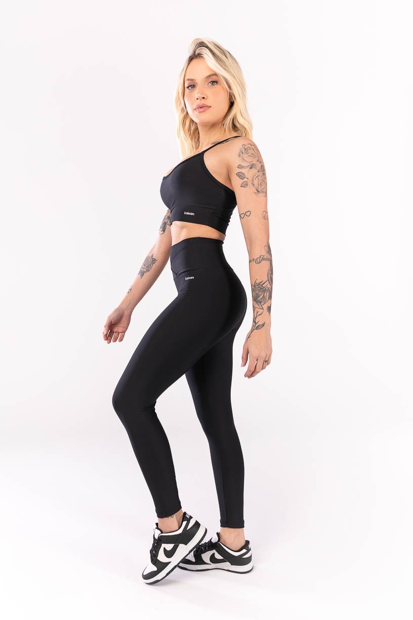 K4030-A_Calca_Legging_com_Sobreposicao_no_Cos_Preto__Ref:_K4030-A