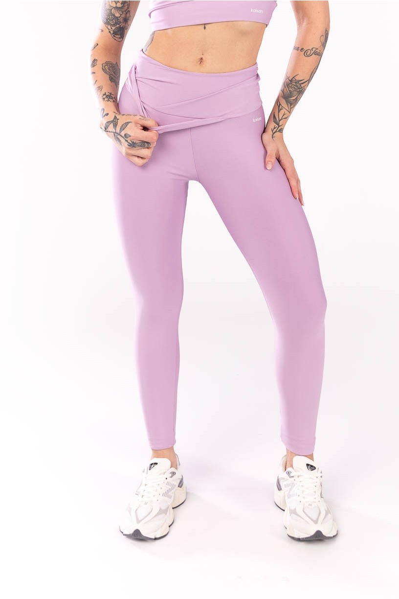 K4030-B_Calca_Legging_com_Sobreposicao_no_Cos_Lilas__Ref:_K4030-B