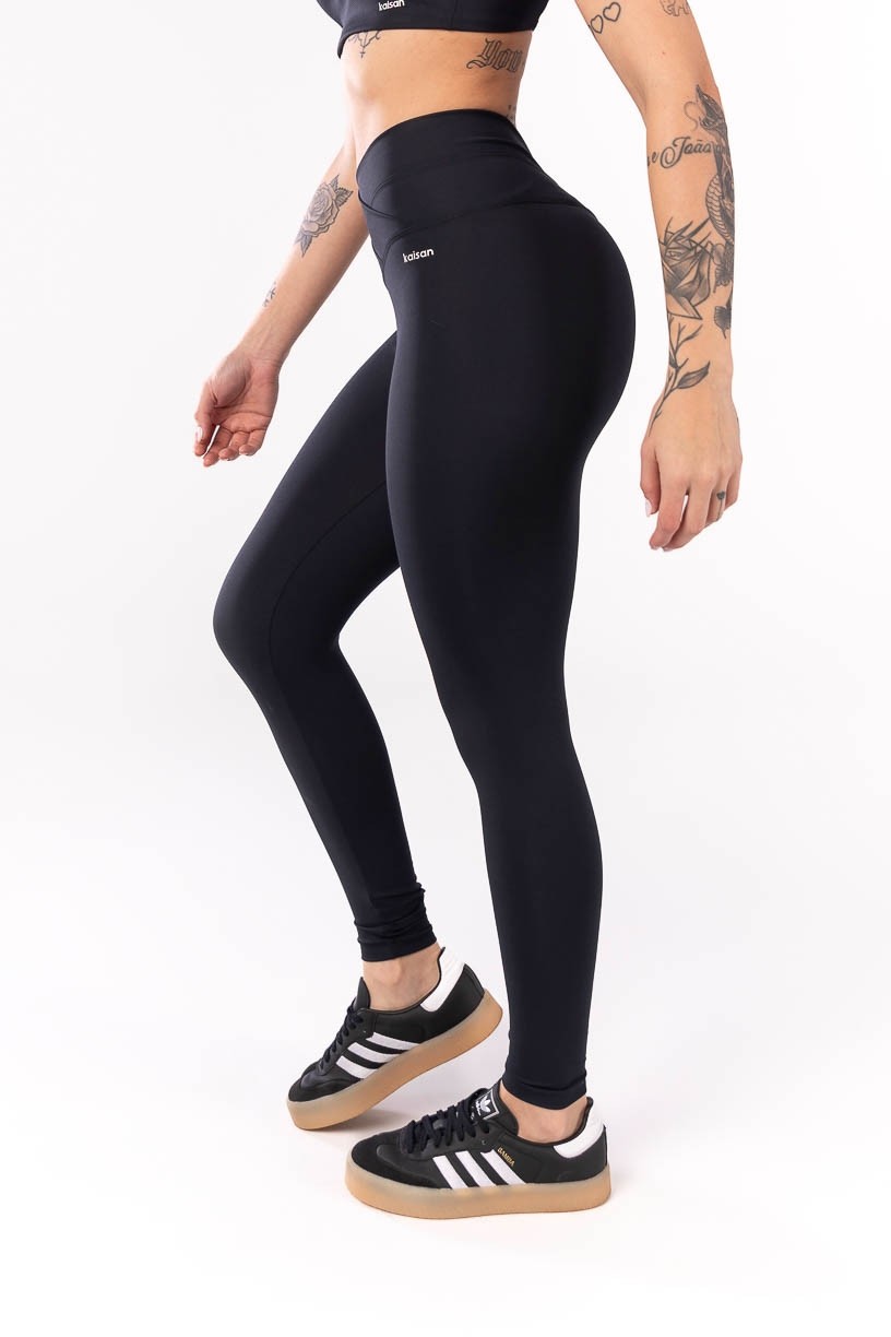 K4042-A_Calca_Legging_com_Cos_Transpassado_Frente_e_Costas_Preto__Ref:_K4042-A