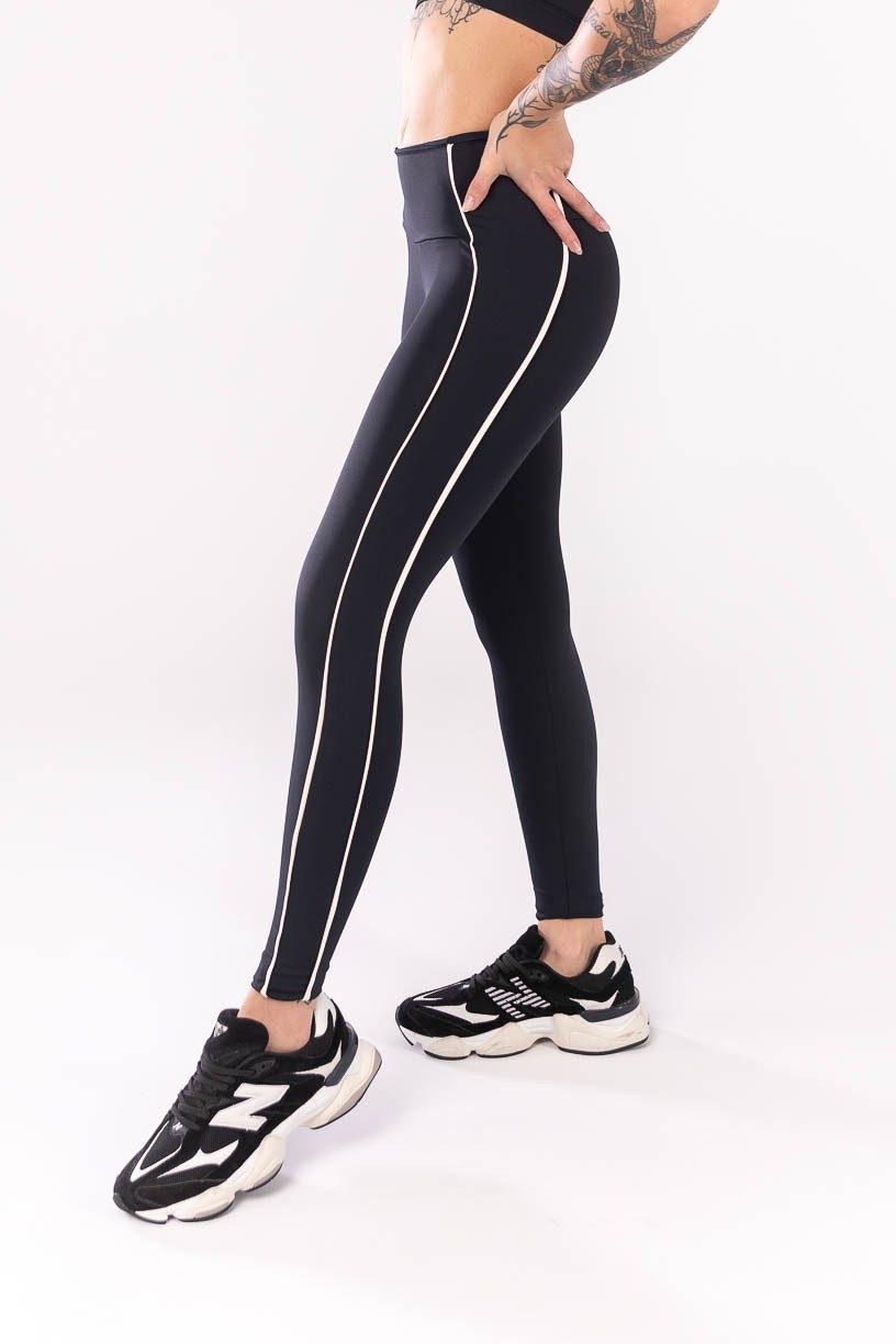 K4045-A_Calca_Legging_com_Lateral_Inteira_e_Vivo_Preto__Off_White__Ref:_K4045-A