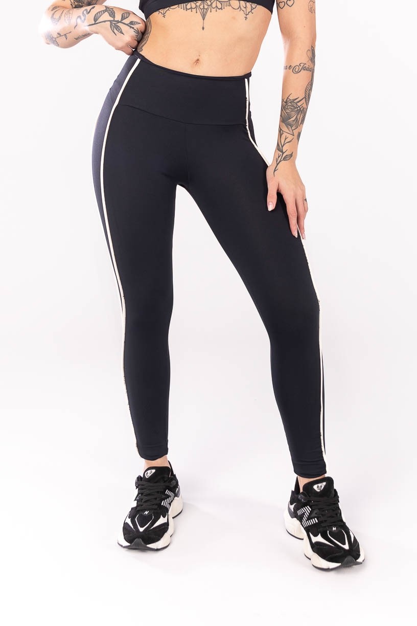 K4045-A_Calca_Legging_com_Lateral_Inteira_e_Vivo_Preto__Off_White__Ref:_K4045-A