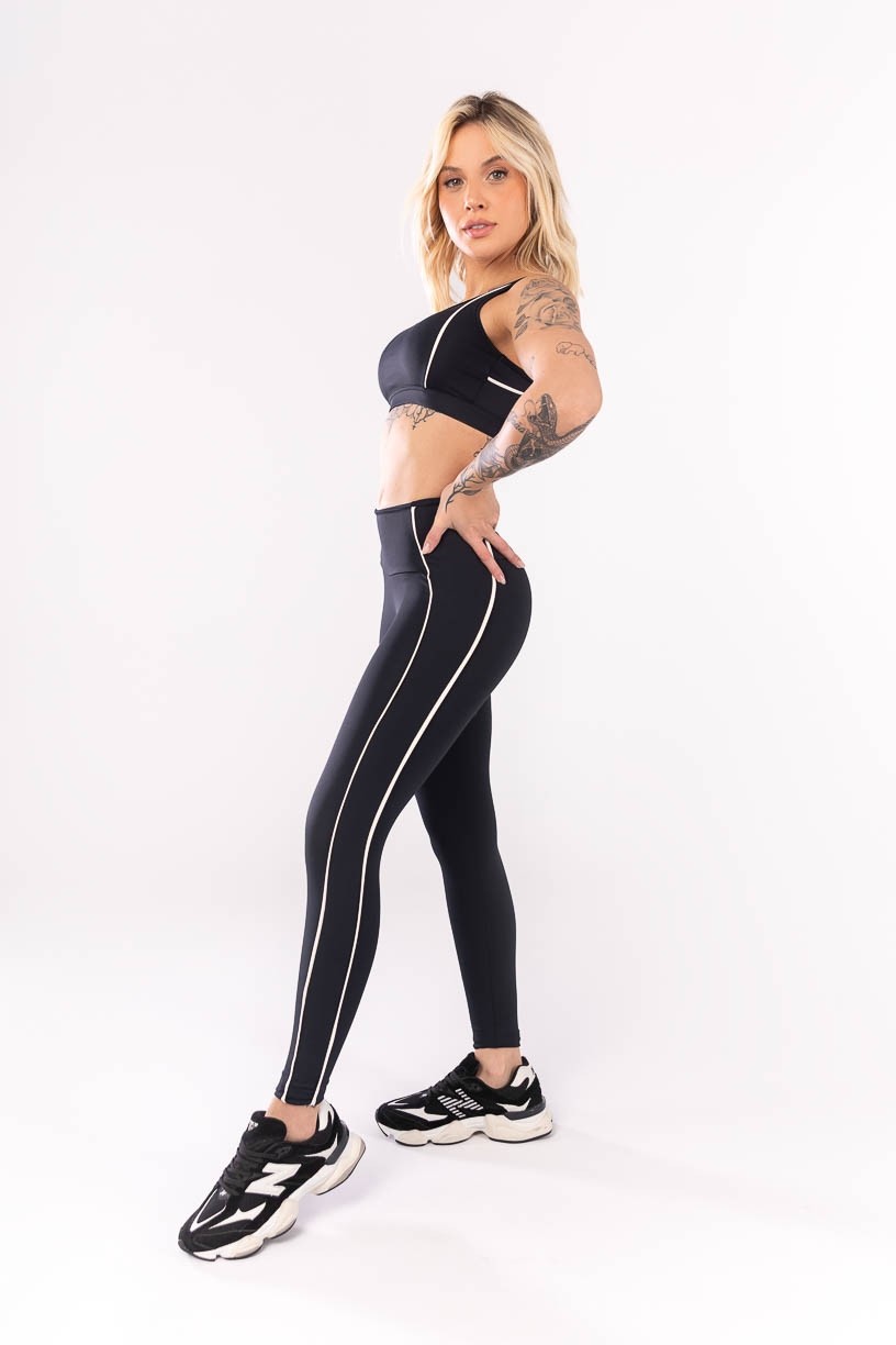 K4045-A_Calca_Legging_com_Lateral_Inteira_e_Vivo_Preto__Off_White__Ref:_K4045-A