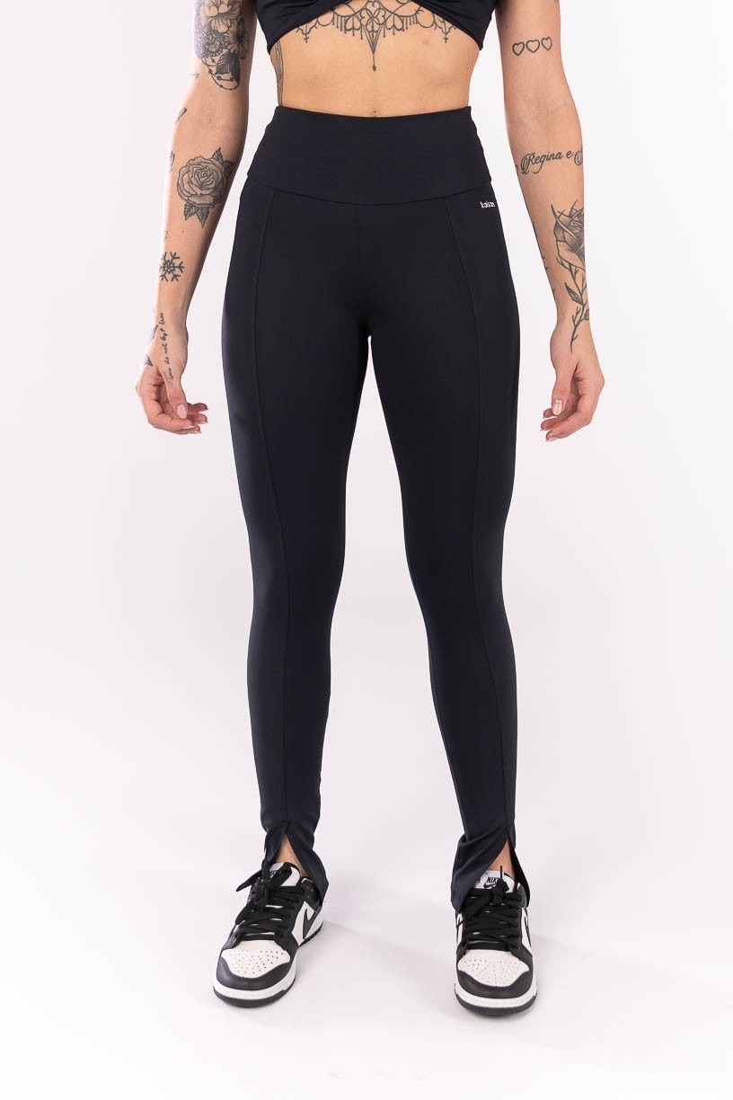 K4050-A_Calca_Legging_com_Abertura_na_Barra_Preto__Ref:_K4050-A