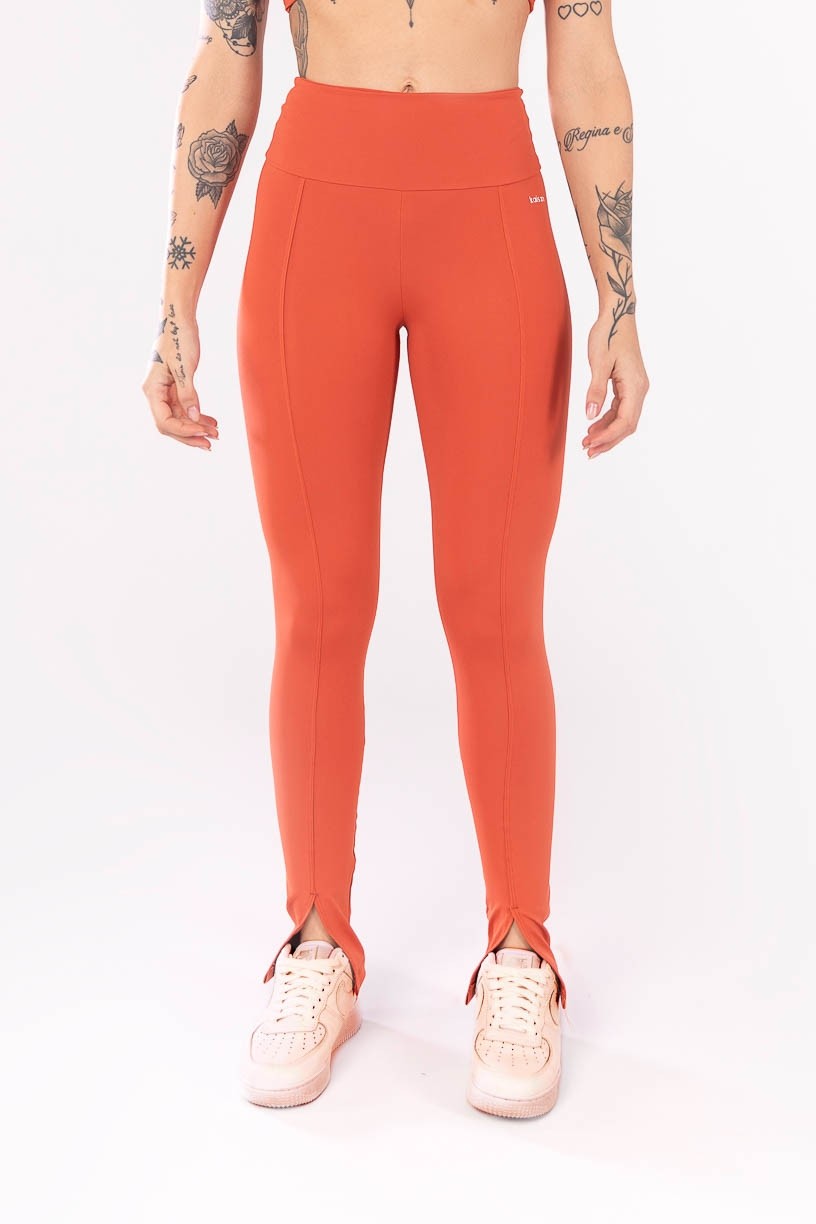 K4050-B_Calca_Legging_com_Abertura_na_Barra_Cobre__Ref:_K4050-B