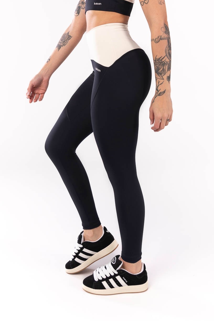 K4056-A_Calca_Legging_Bicolor_sem_Gancho_Preto__Off_White__Ref:_K4056-A