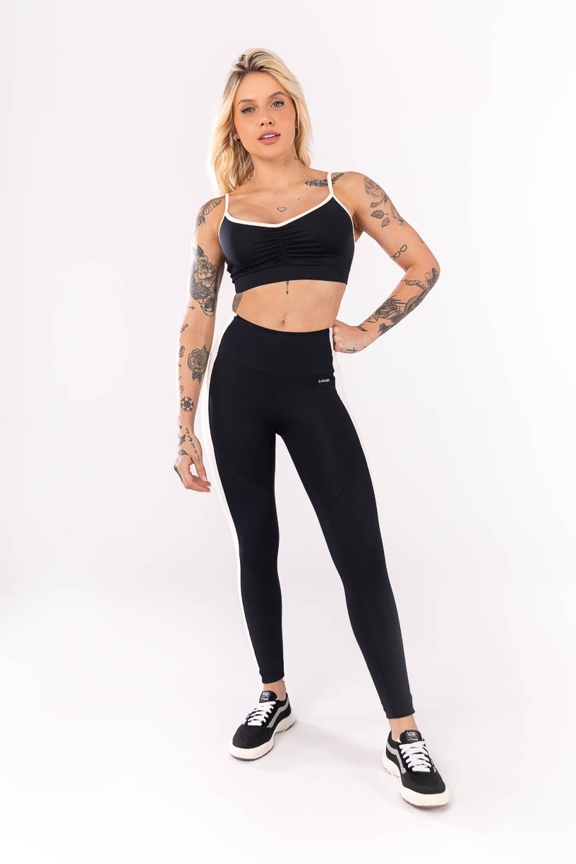 K4068-A_Calca_Legging_com_Faixa_Lateral_Preto__Off_White__Ref:_K4068-A