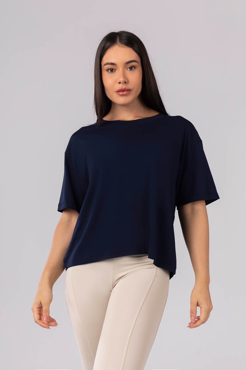 K4129-C_Blusa_Ampla_com_Prega_nas_Costas_Azul_Marinho__Ref:_K4129-C