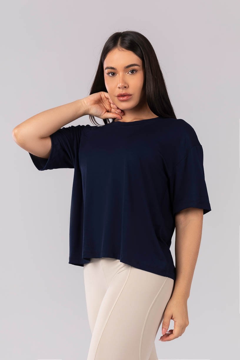 K4129-C_Blusa_Ampla_com_Prega_nas_Costas_Azul_Marinho__Ref:_K4129-C
