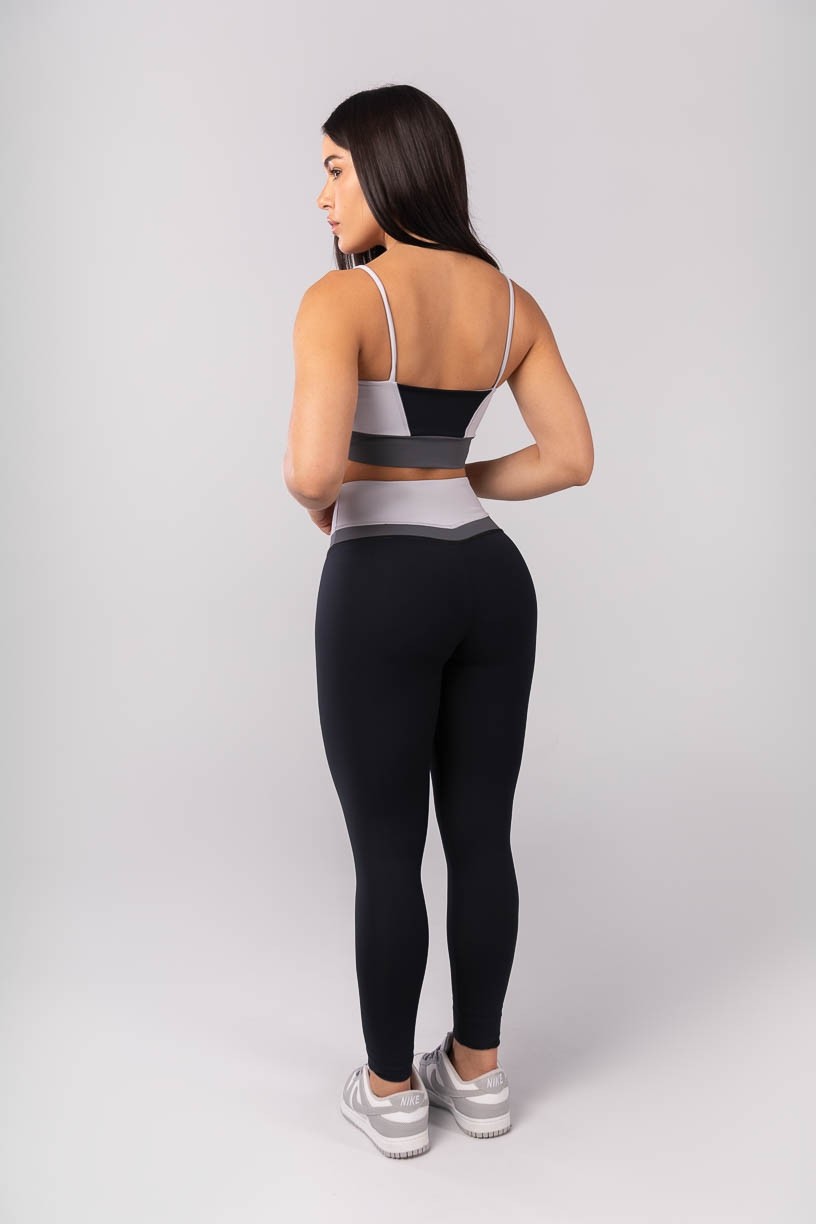 K4108-A_Calca_Legging_Tricolor_com_Cos_Arredondado_Preto__Cinza_Claro__Grafite__Ref:_K4108-A