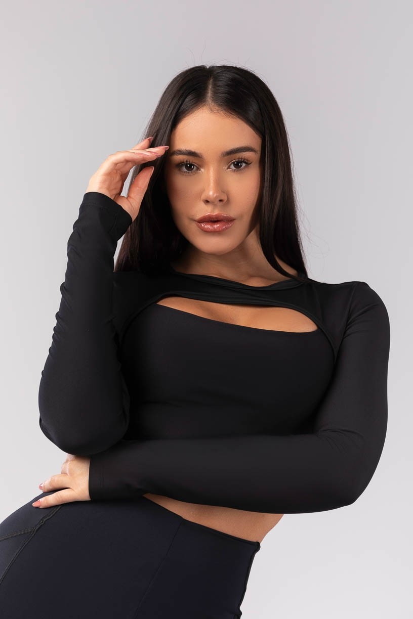 K4130-A_Cropped_Manga_Longa_com_Abertura_e_Decote_Preto__Ref:_K4130-A