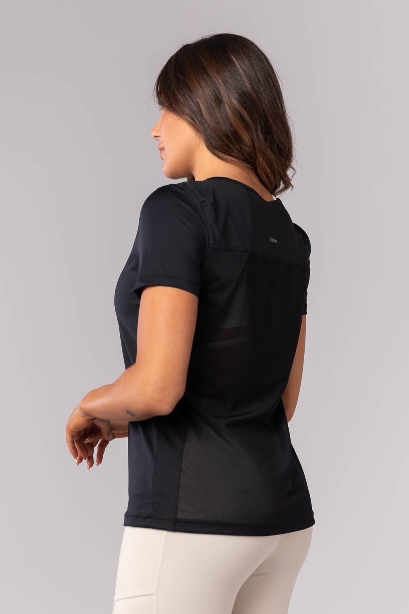 K3884-A_Blusa_com_Recorte_de_Tule_Preto__Ref:_K3884-A