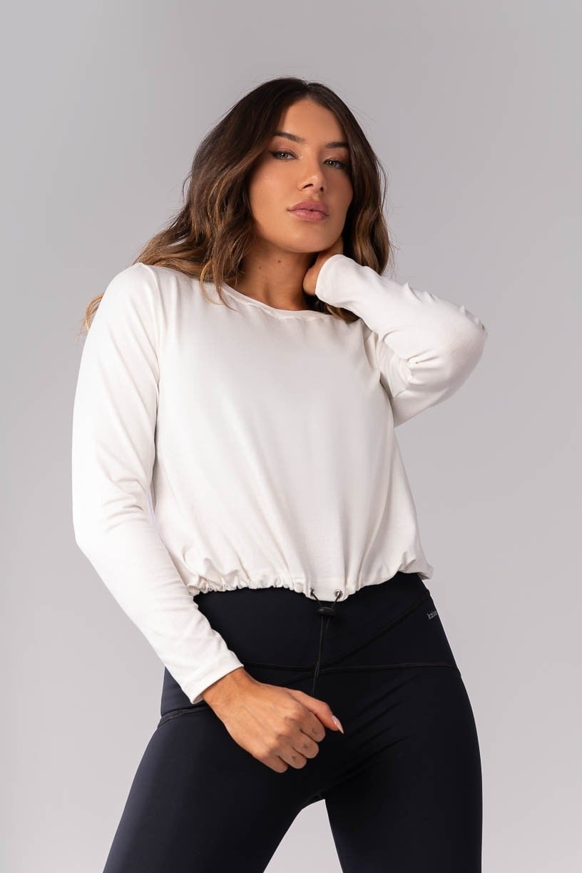 K4168-C_Blusa_com_Regulagem_na_Barra_Off-White__Ref:_K4168-C