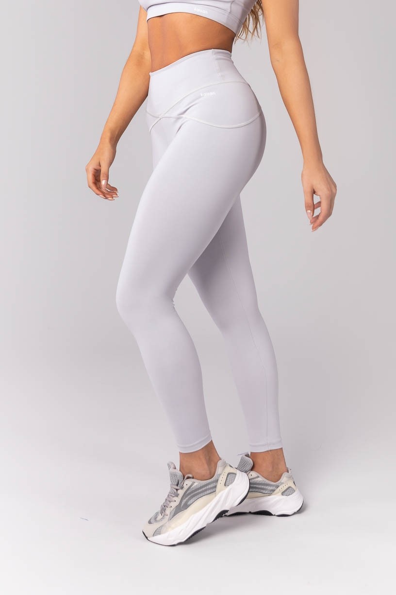 K4135-C_Calca_Legging_com_Recortes_no_Quadril_Cinza_Claro__Ref:_K4135-C