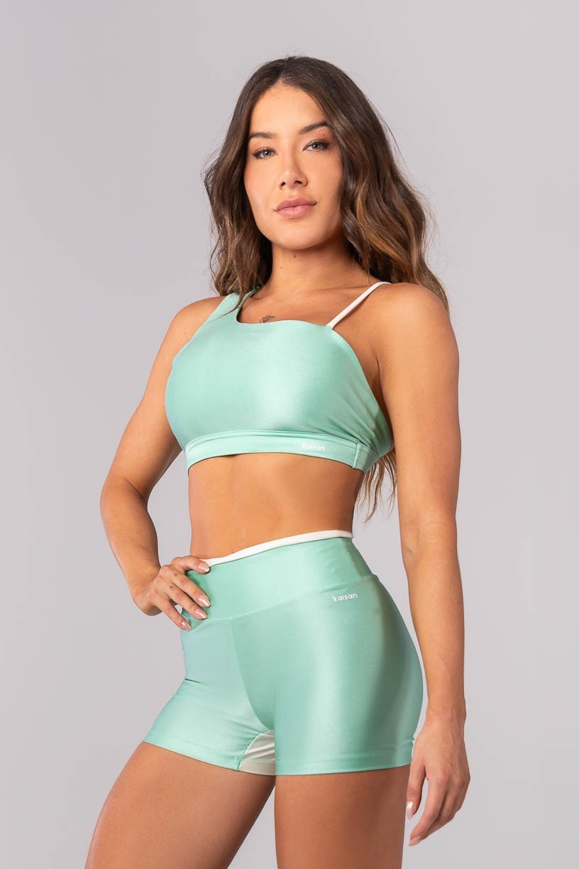 K4157-A_Top_Assimetrico_com_Abertura_nas_Costas_Verde_Claro__Off-White__Ref:_K4157-A