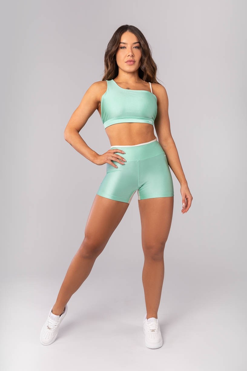 K4157-A_Top_Assimetrico_com_Abertura_nas_Costas_Verde_Claro__Off-White__Ref:_K4157-A