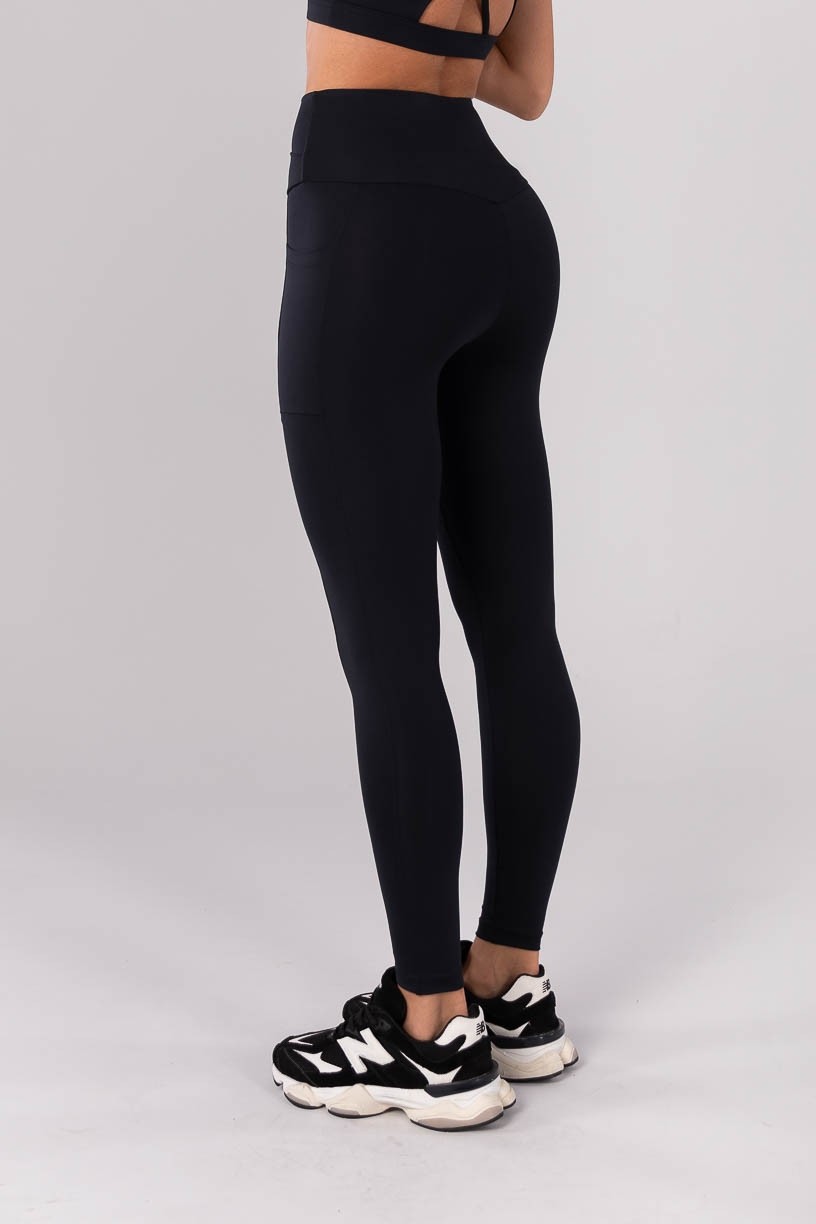 K4170-A_Calca_Legging_sem_Gancho_com_Cos_Transpassado_Preto__Ref:_K4170-A