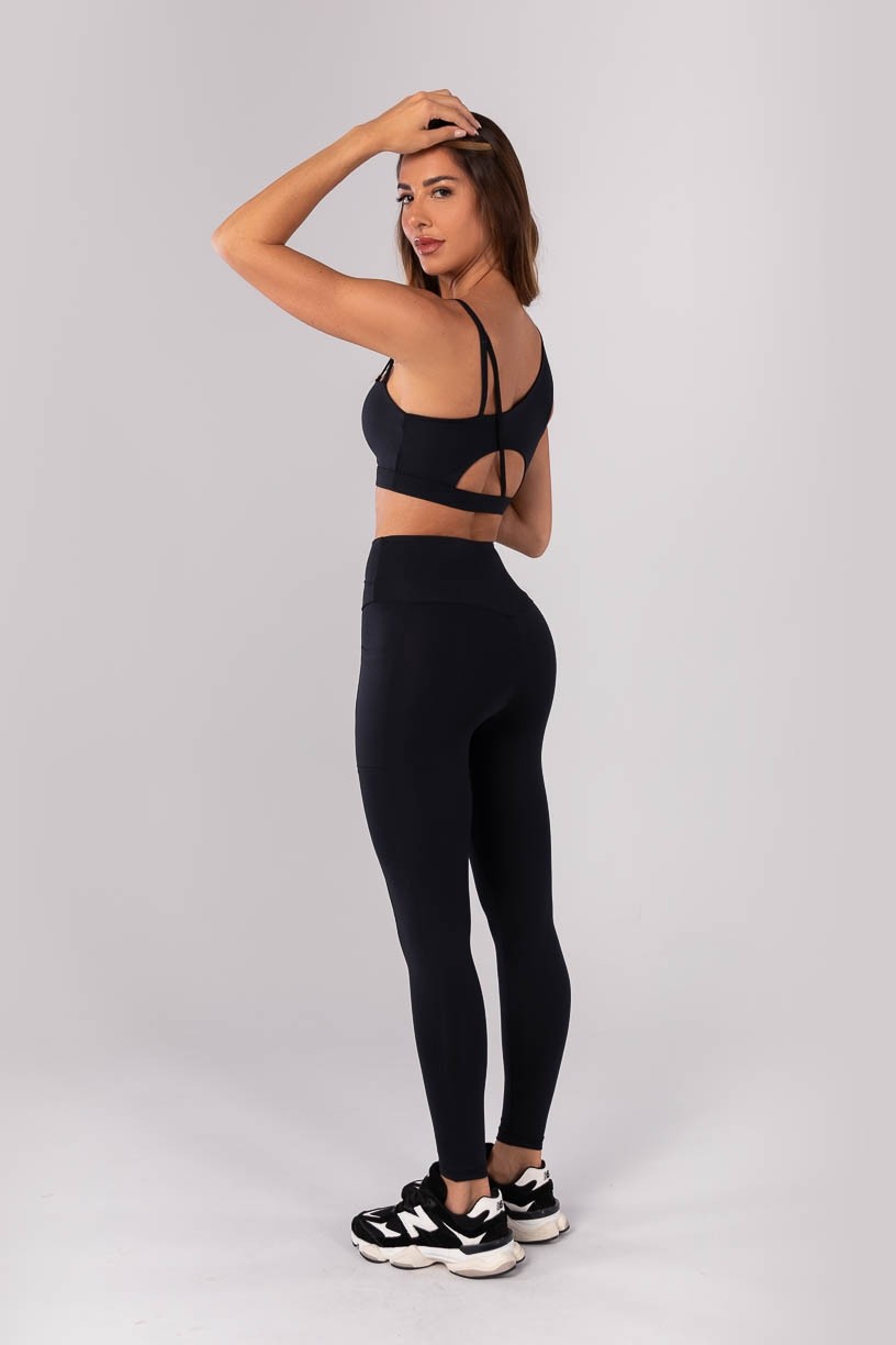 K4170-A_Calca_Legging_sem_Gancho_com_Cos_Transpassado_Preto__Ref:_K4170-A