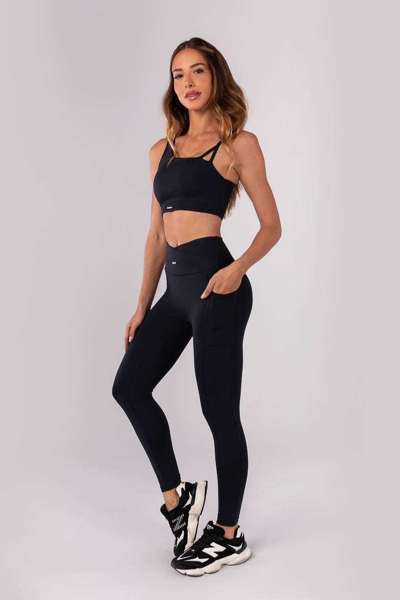 K4170-A_Calca_Legging_sem_Gancho_com_Cos_Transpassado_Preto__Ref:_K4170-A