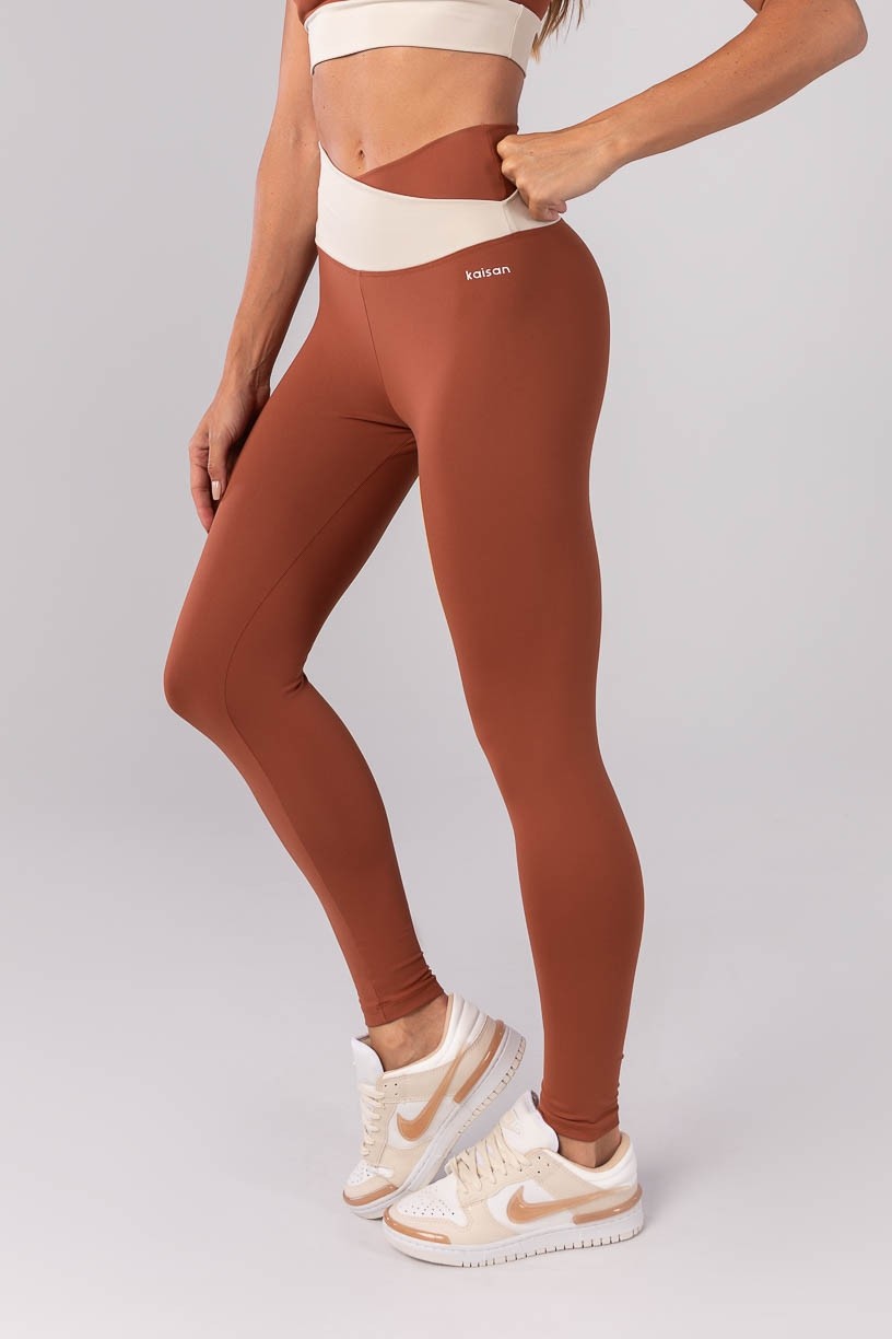 K4173-A_Calca_Legging_com_Cos_Transpassado_Bicolor_Marrom__Off-White__Ref:_K4173-A