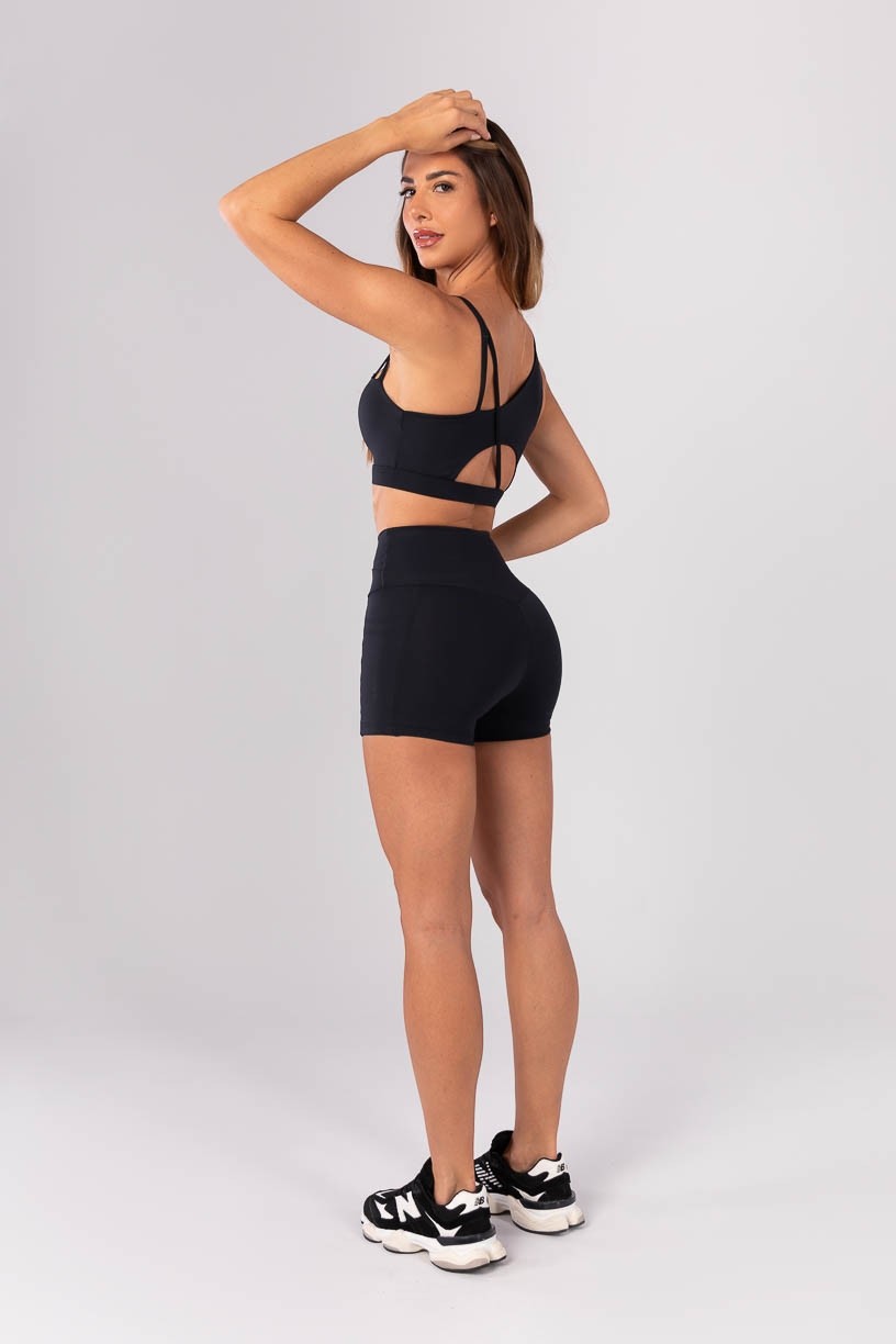 K4171-A_Short_sem_Gancho_com_Cos_Transpassado_Preto__Ref:_K4171-A