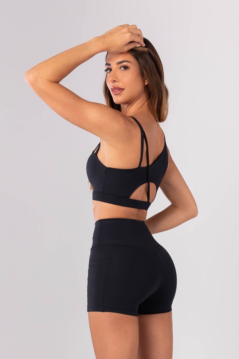 K4169-A_Top_Assimetrico_com_Tiras_Preto__Ref:_K4169-A