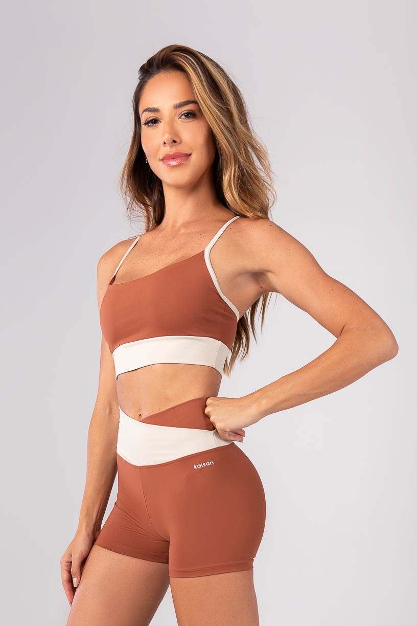 K4172-A_Top_Bicolor_com_Alcas_Regulaveis_Marrom__Off-White__Ref:_K4172-A