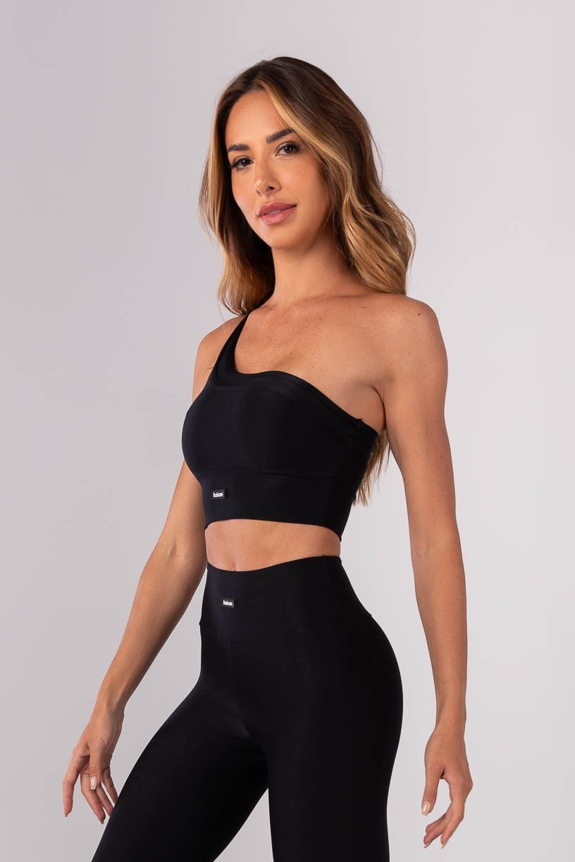 K4189-A_Top_Assimetrico_com_Alca_Larga_Preto__Ref:_K4189-A