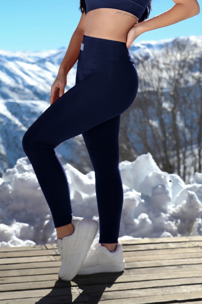 K4200-A_Calca_Legging_com_Cos_em_V_e_Recortes_Azul_Marinho__Ref:_K4200-A