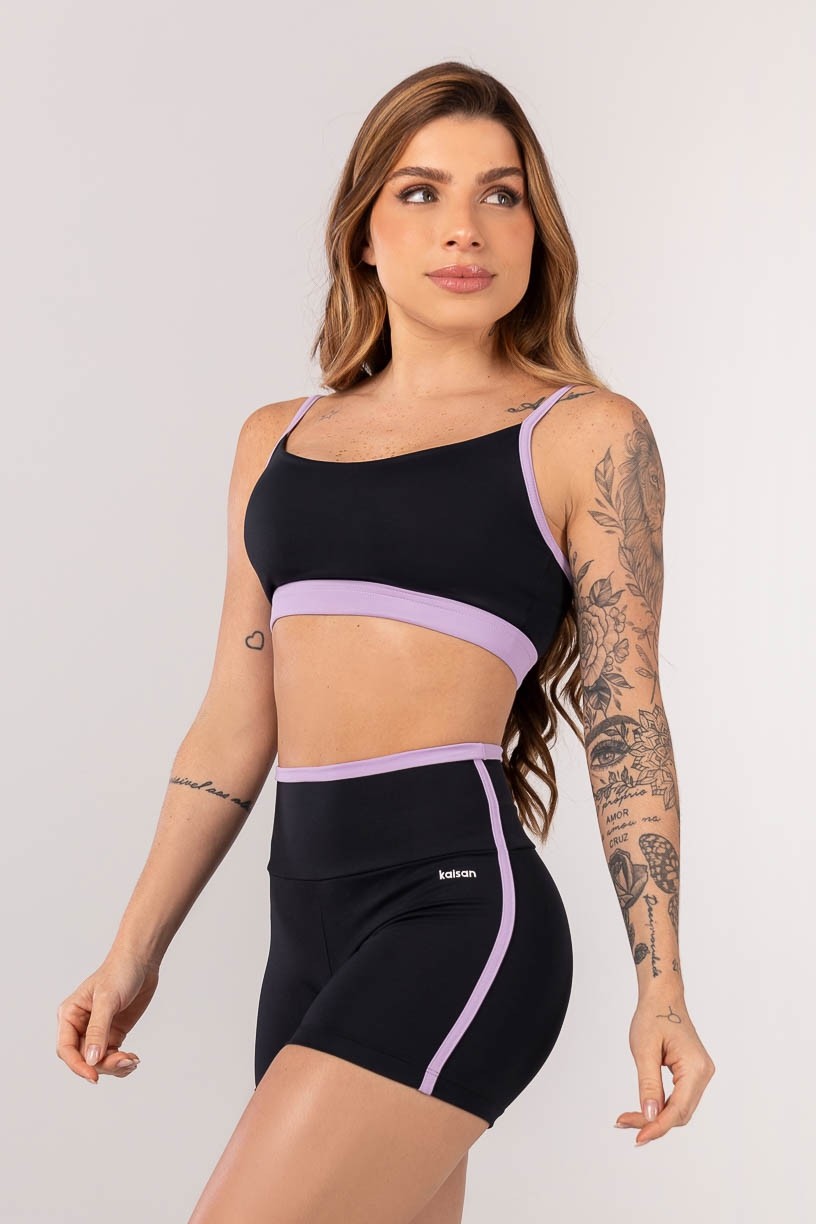 K4232-A_Top_com_Alcas_Regulaveis_e_Abertura_nas_Costas_Preto__Lilas__Ref:_K4232-A