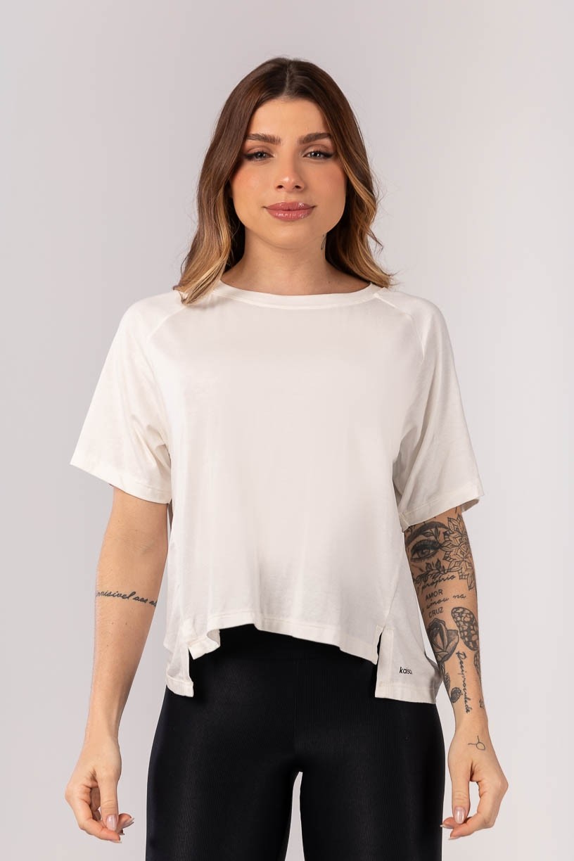 K4260-B_Blusa_Raglan_com_Costas_Alongadas_Off-White__Ref:_K4260-B