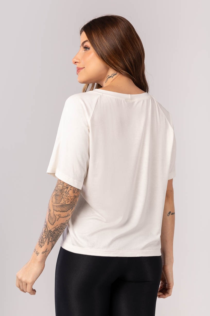 K4260-B_Blusa_Raglan_com_Costas_Alongadas_Off-White__Ref:_K4260-B