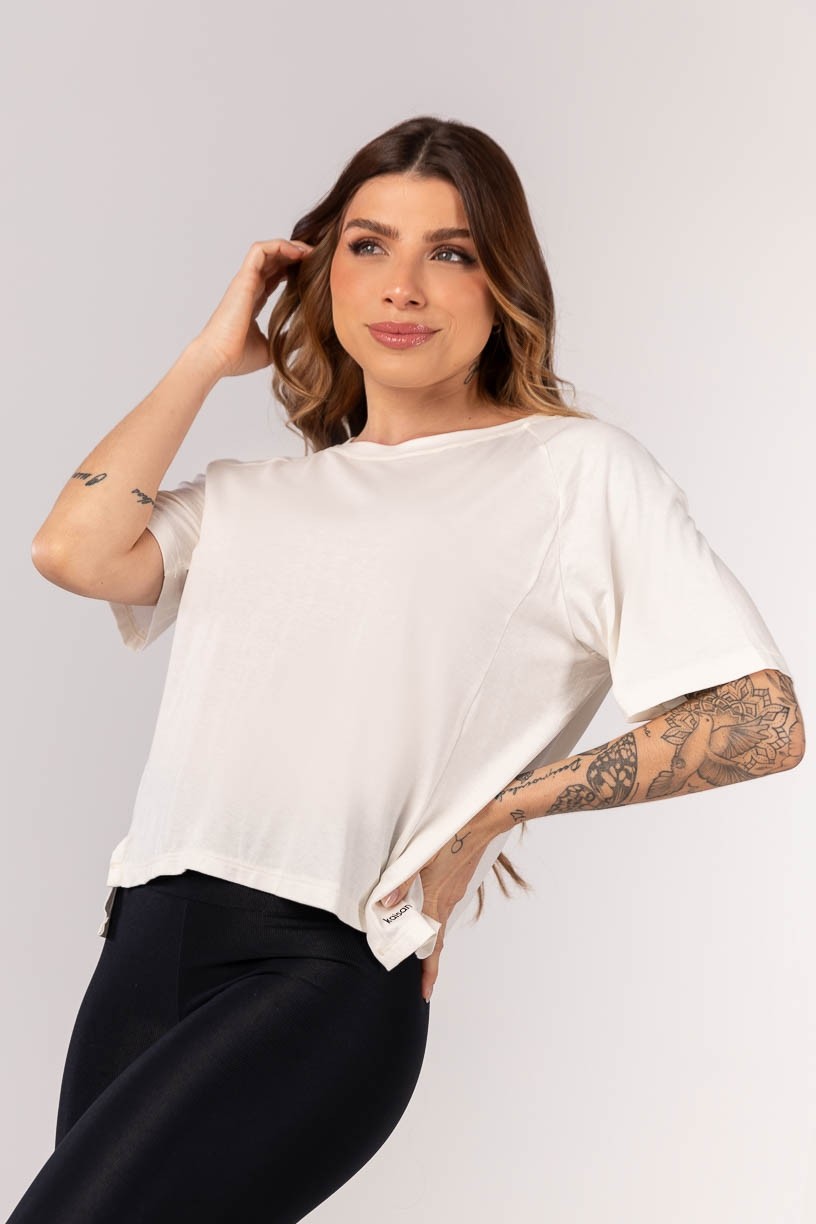 K4260-B_Blusa_Raglan_com_Costas_Alongadas_Off-White__Ref:_K4260-B