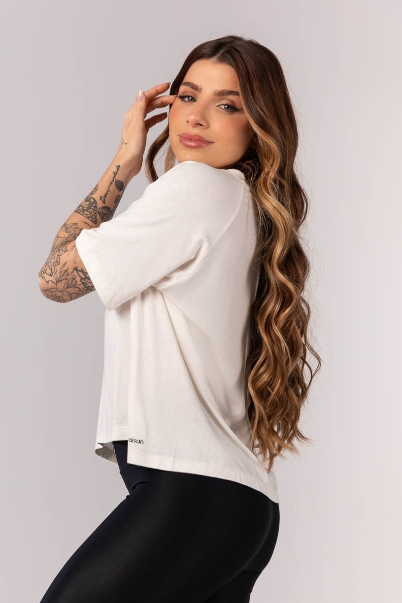 K4260-B_Blusa_Raglan_com_Costas_Alongadas_Off-White__Ref:_K4260-B