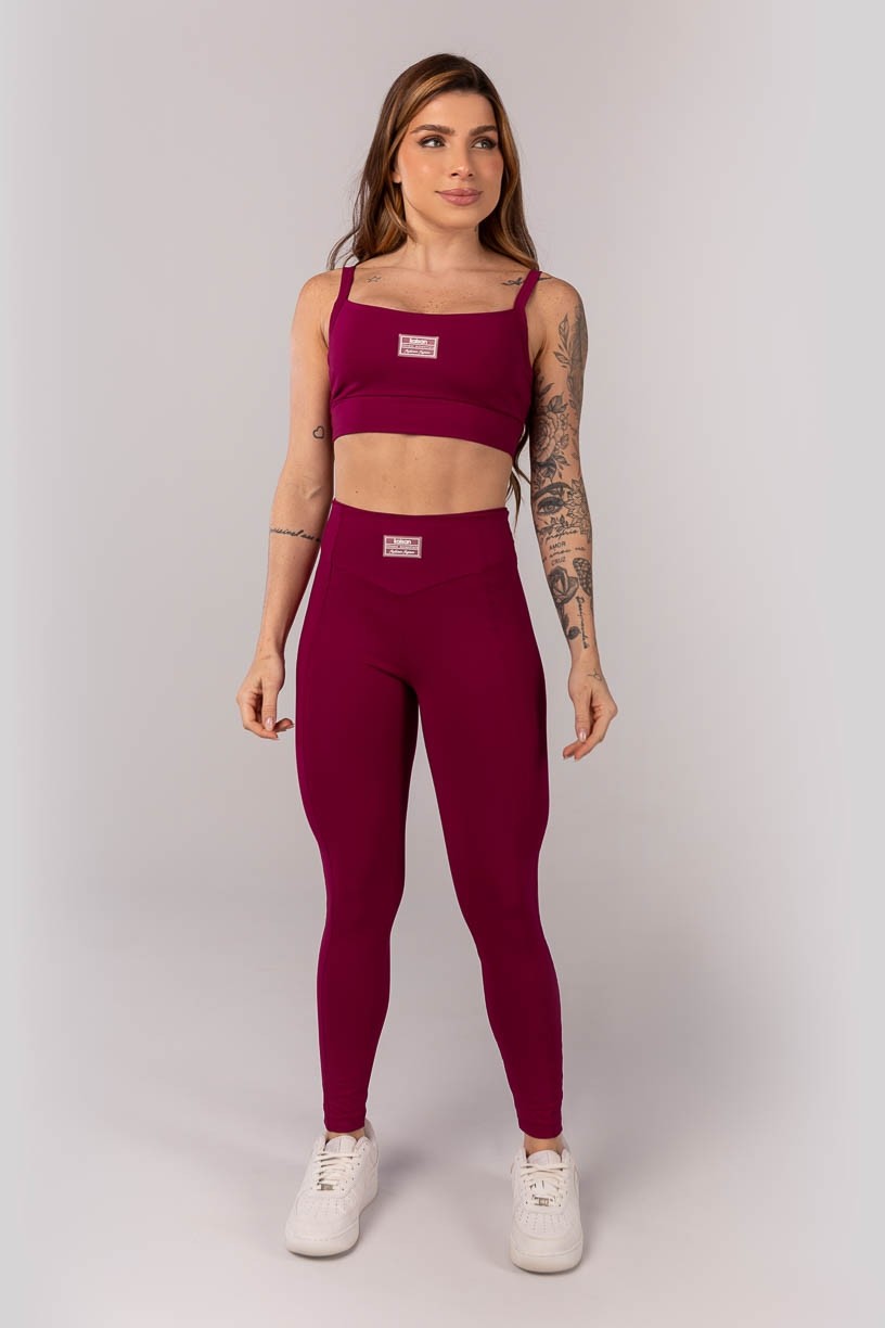 K4200-E_Calca_Legging_com_Cos_em_V_e_Recortes_Acai__Ref:_K4200-E