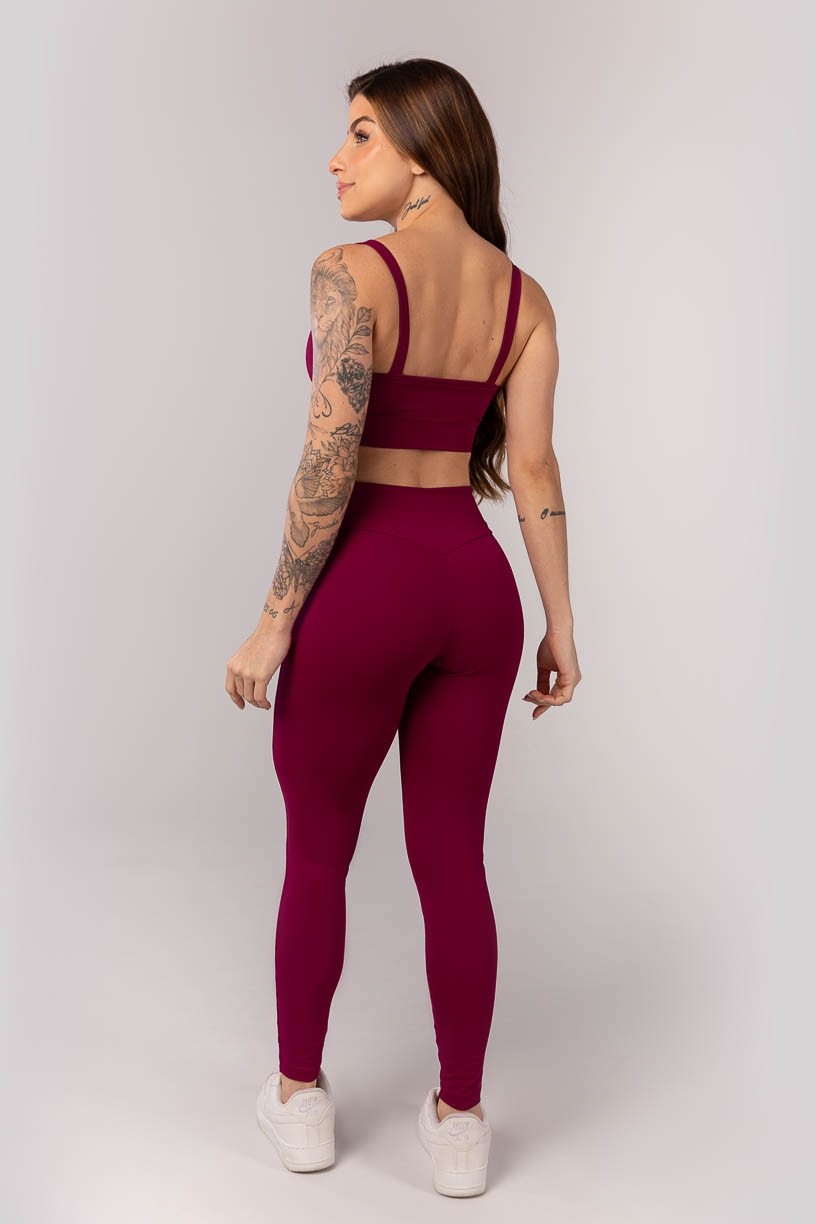 K4200-E_Calca_Legging_com_Cos_em_V_e_Recortes_Acai__Ref:_K4200-E