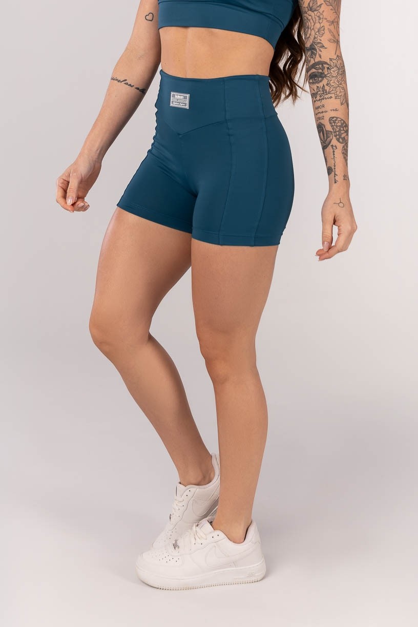 K4201-D_Short_com_Cos_em_V_e_Recortes_Azul_Petroleo__Ref:_K4201-D