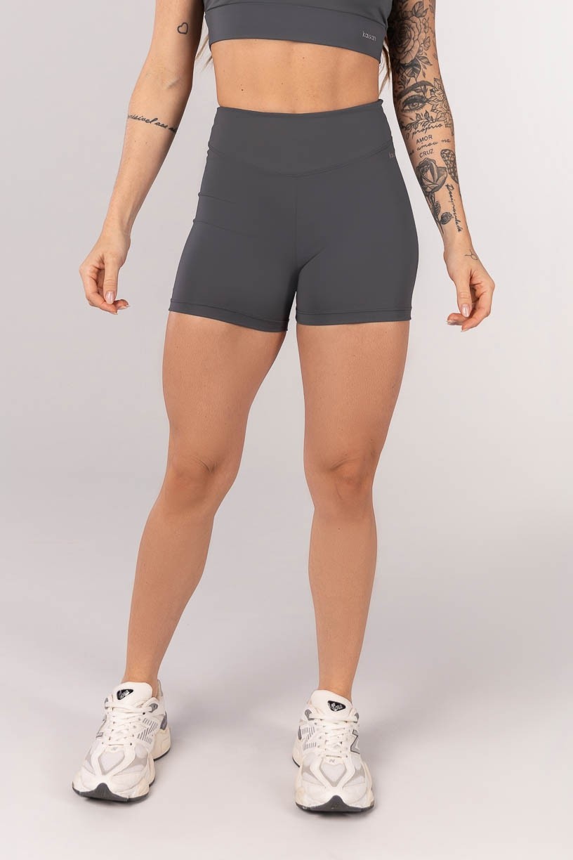 K4231-B_Short_com_Cos_Arredondado_Grafite__Ref:_K4231-B