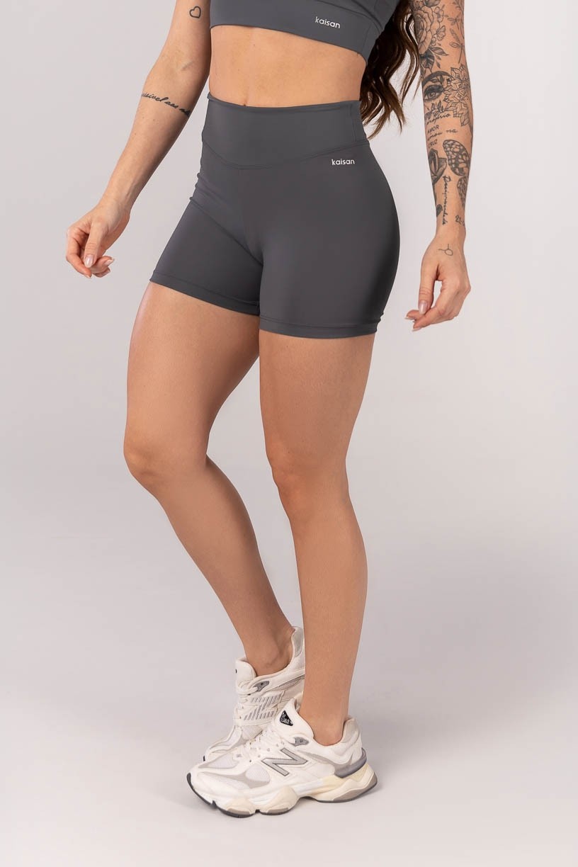 K4231-B_Short_com_Cos_Arredondado_Grafite__Ref:_K4231-B