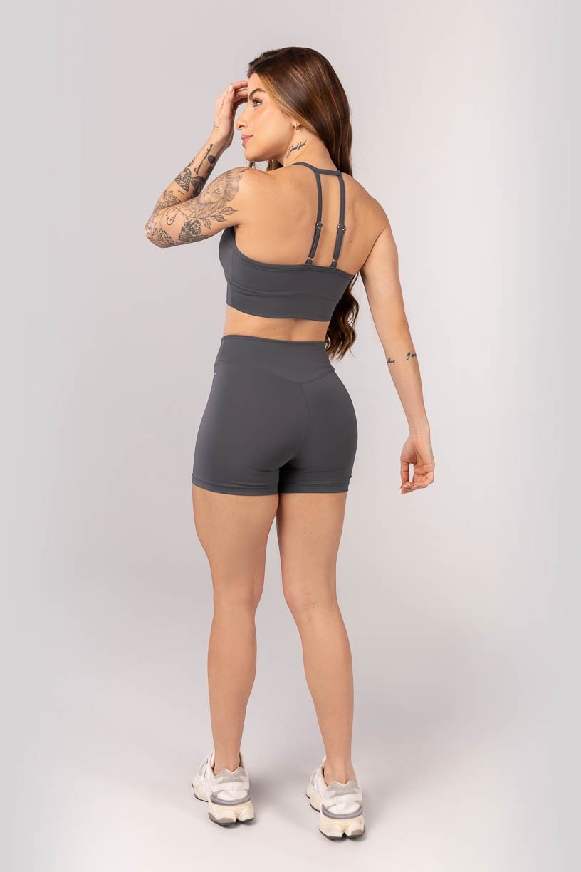 K4231-B_Short_com_Cos_Arredondado_Grafite__Ref:_K4231-B