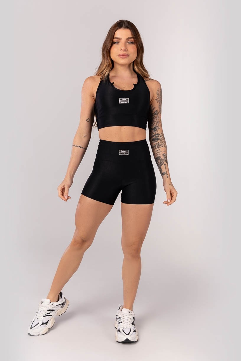 K4249-A_Short_Canelado_com_Bolso_no_Cos_Preto__Ref:_K4249-A