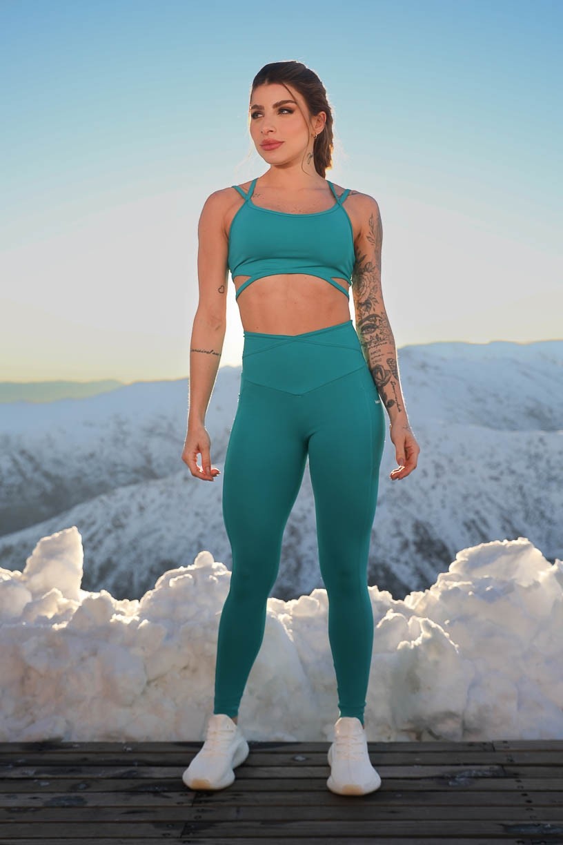 K4149-F_Calca_Legging_com_Bolsos_e_Chapado_Cruzado_na_Cintura_Verde__Ref:_K4149-F