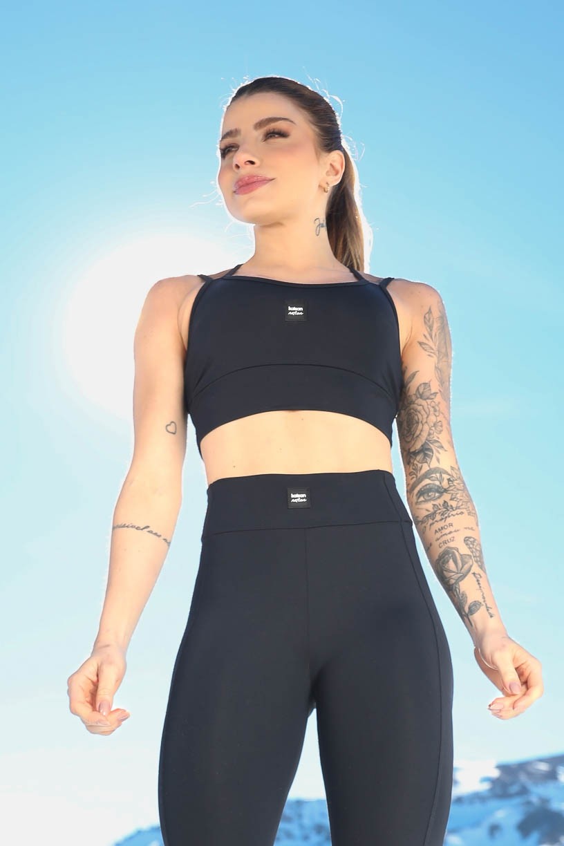 K4265-B_Top_com_Alcas_Duplas_Trabalhadas_Preto__Ref:_K4265-B