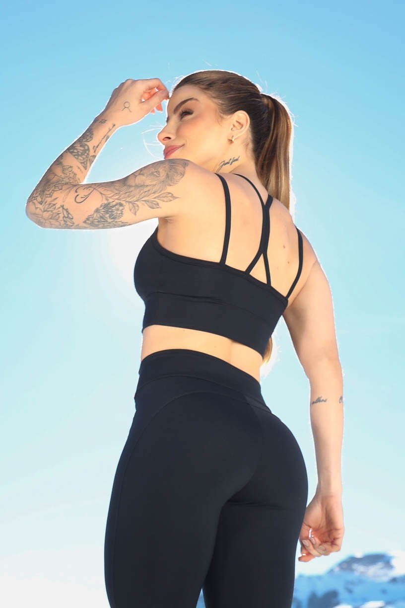 K4265-B_Top_com_Alcas_Duplas_Trabalhadas_Preto__Ref:_K4265-B