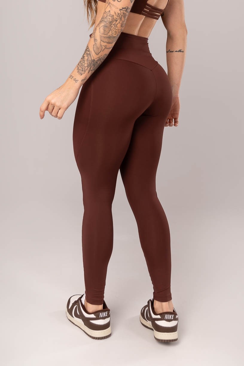 K4081-D_Calca_Legging_com_Cos_em_V_e_Recortes_Marrom__Ref:_K4081-D
